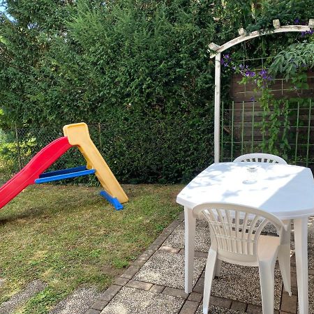 Schoenes Ferienhaus&Monteurzimmer Direkt In Lich, Ruhige&Zentrale Lage ภายนอก รูปภาพ